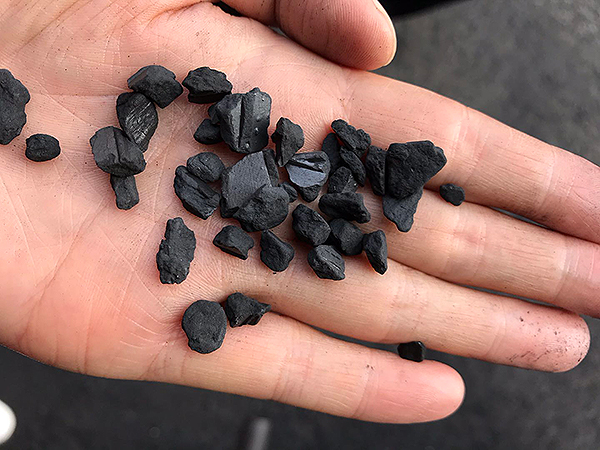 煤質(zhì)壓塊炭